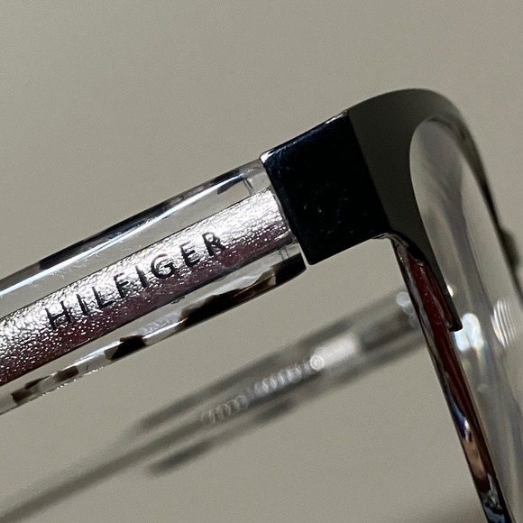 TOMMY HILFIGER TH 1388 👓 EYEGLASSES WITH CASE, MILD PRESCRIPTION - Picture 3 of 10